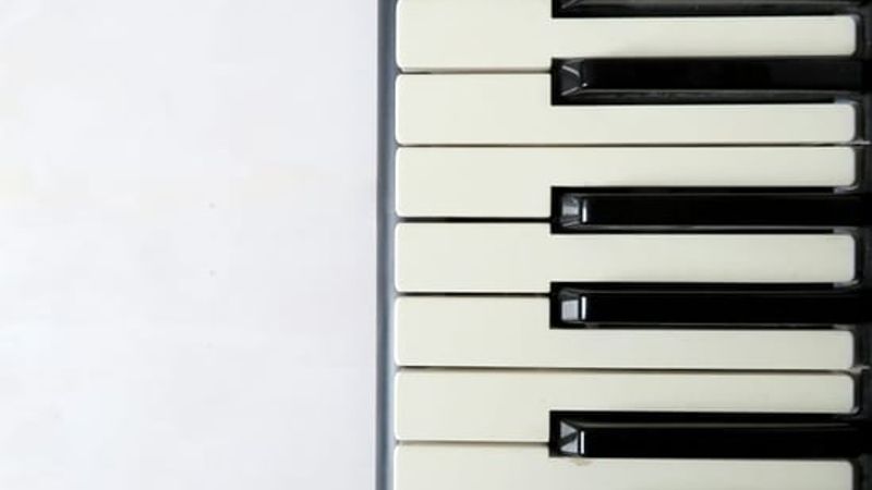 Müzik yapımcısı stüdyo kurulumu